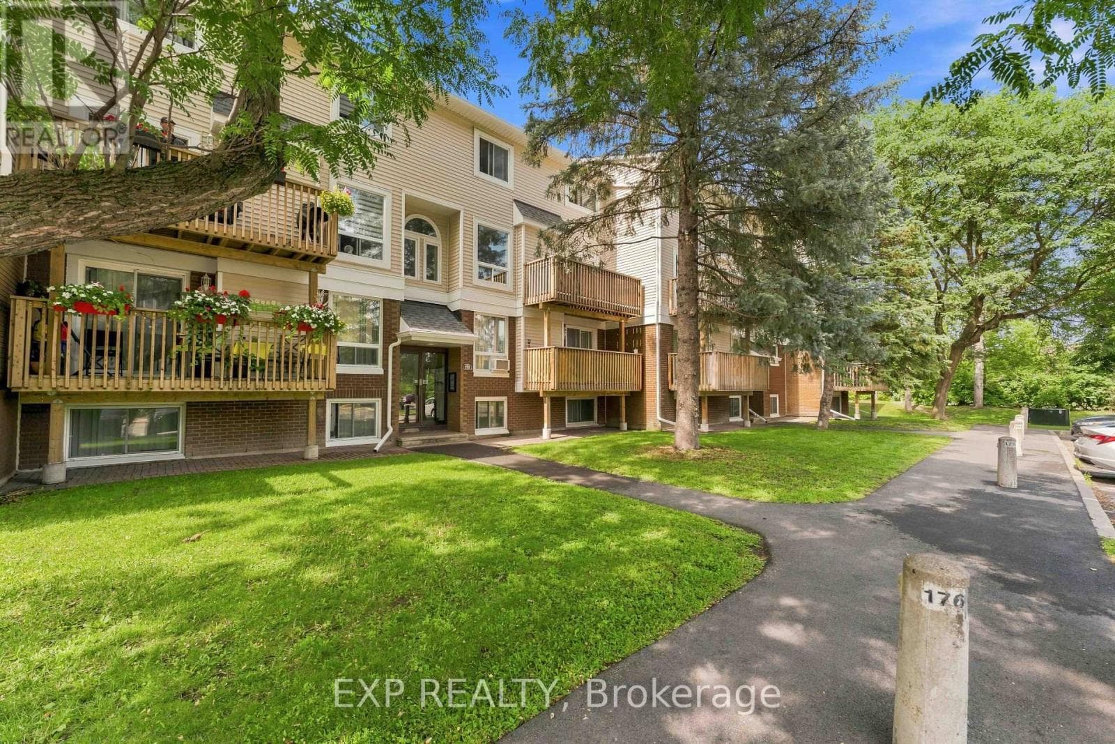 2- 320 Fenerty Court
