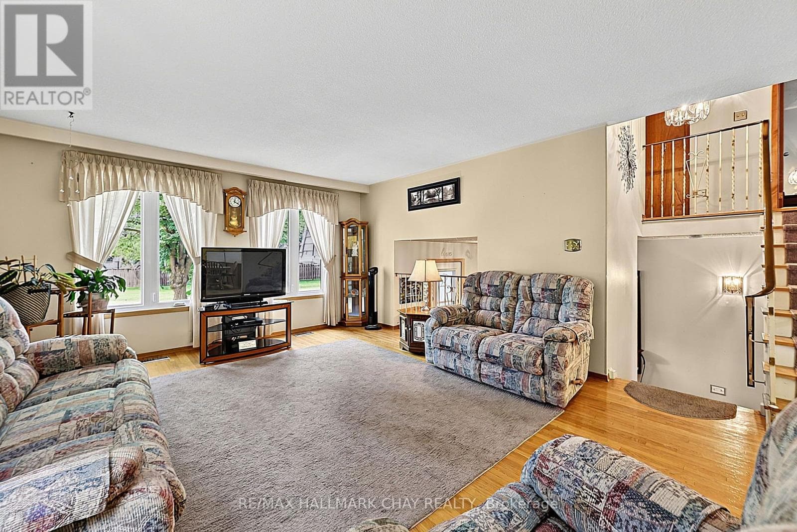 Single Family at 11 Second Street, New Tecumseth (Beeton), Ontario - Photo 6 - RE/MAX Garden City Realty