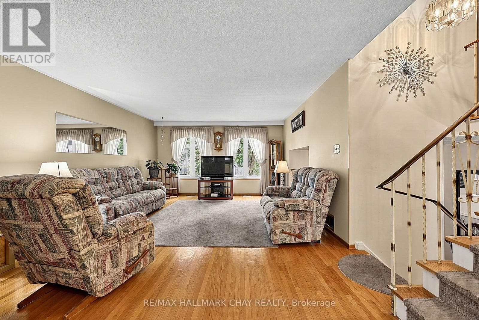 Single Family at 11 Second Street, New Tecumseth (Beeton), Ontario - Photo 7 - RE/MAX Garden City Realty
