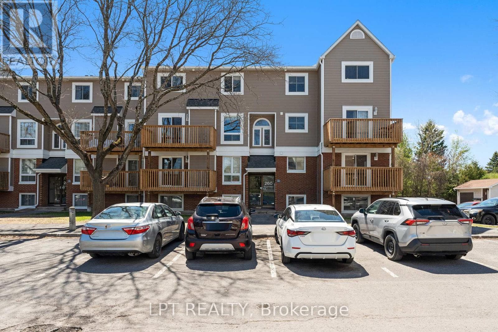 4- 260 Fenerty Court