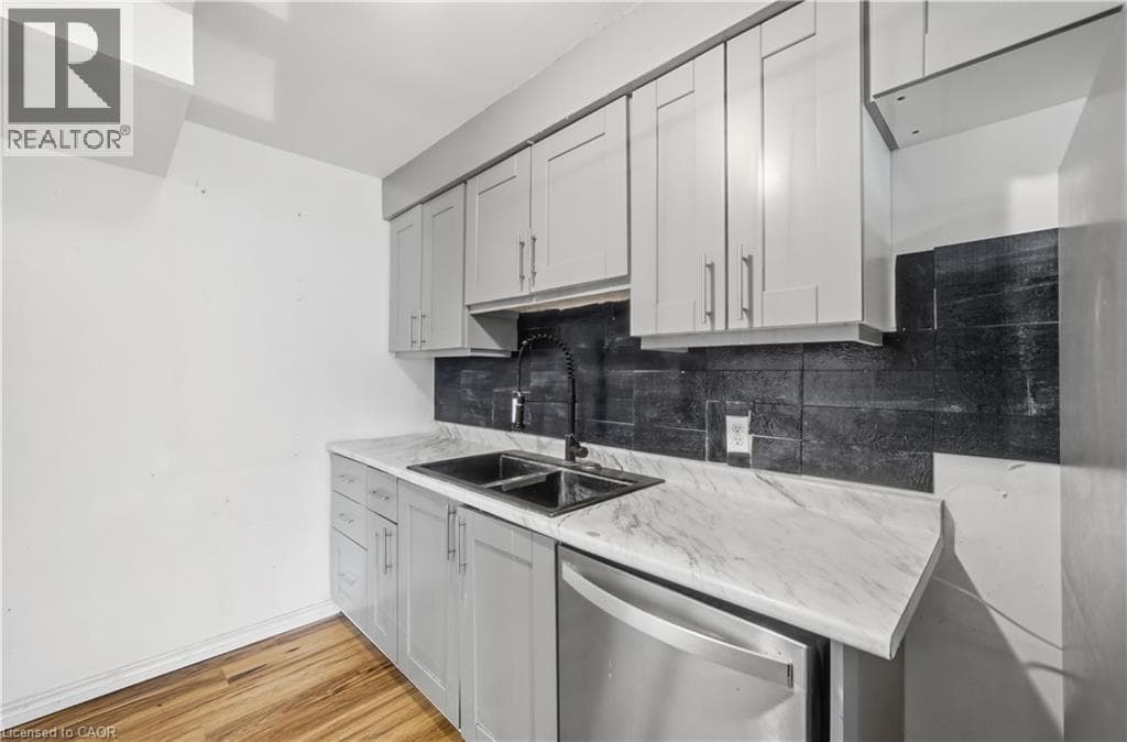 Single Family at 10- 76 BORDEN Parkway, Kitchener, Ontario - Photo 8 - RE/MAX Garden City Realty