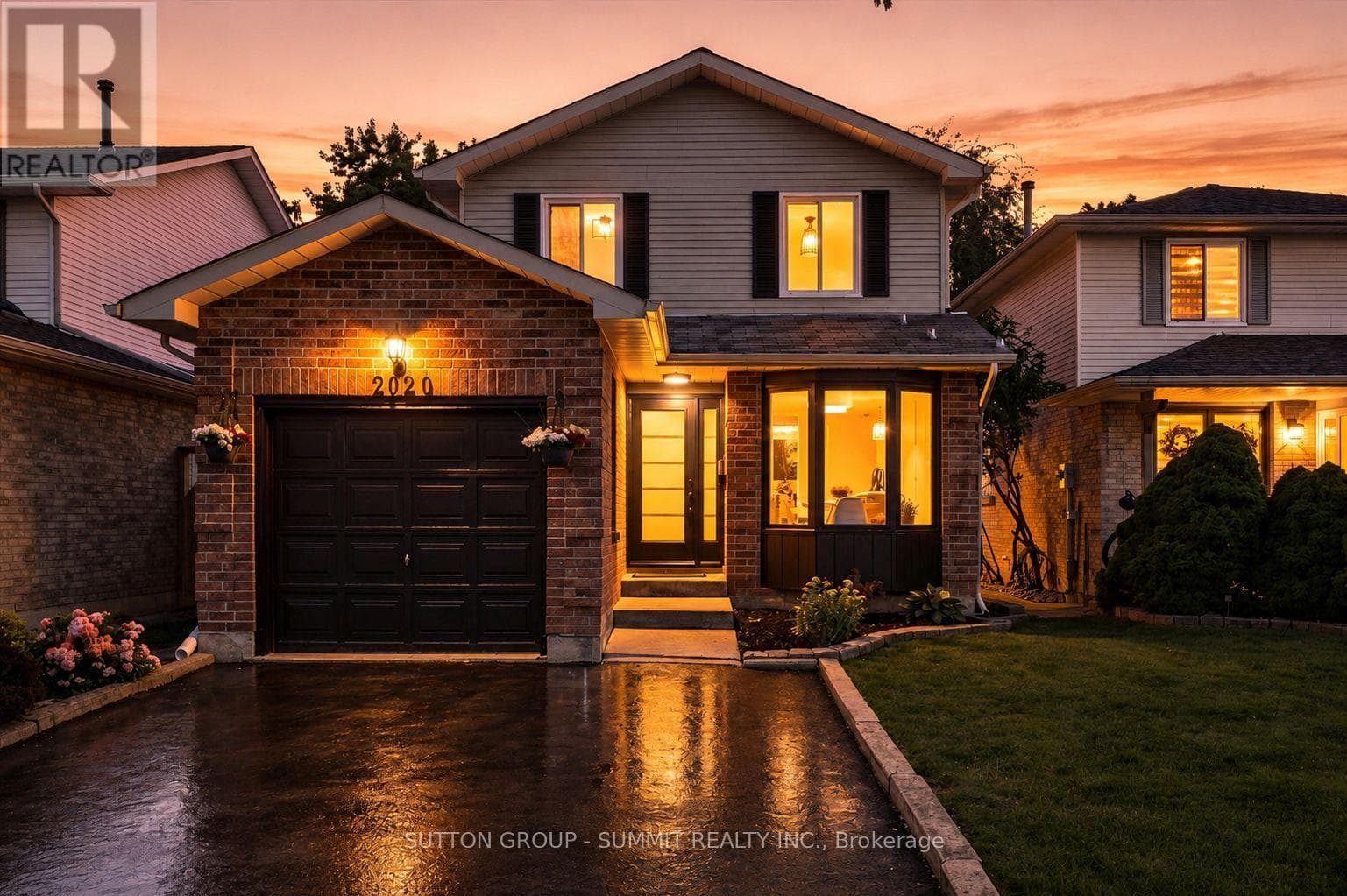 Single Family at 2020 Chrisdon Road, Burlington (Headon), Ontario - Photo 2 - RE/MAX Garden City Realty