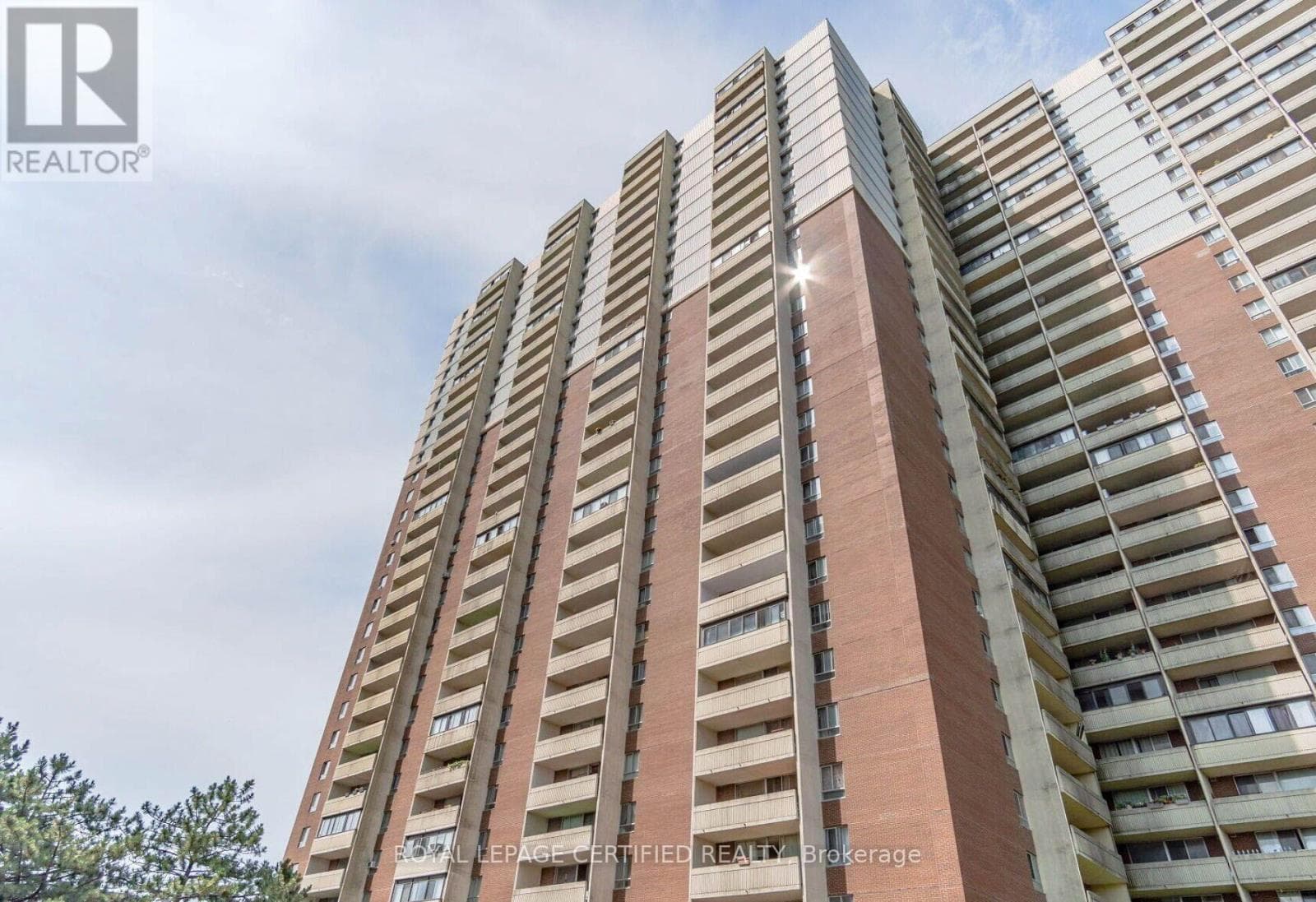 1208- 1 Massey Square