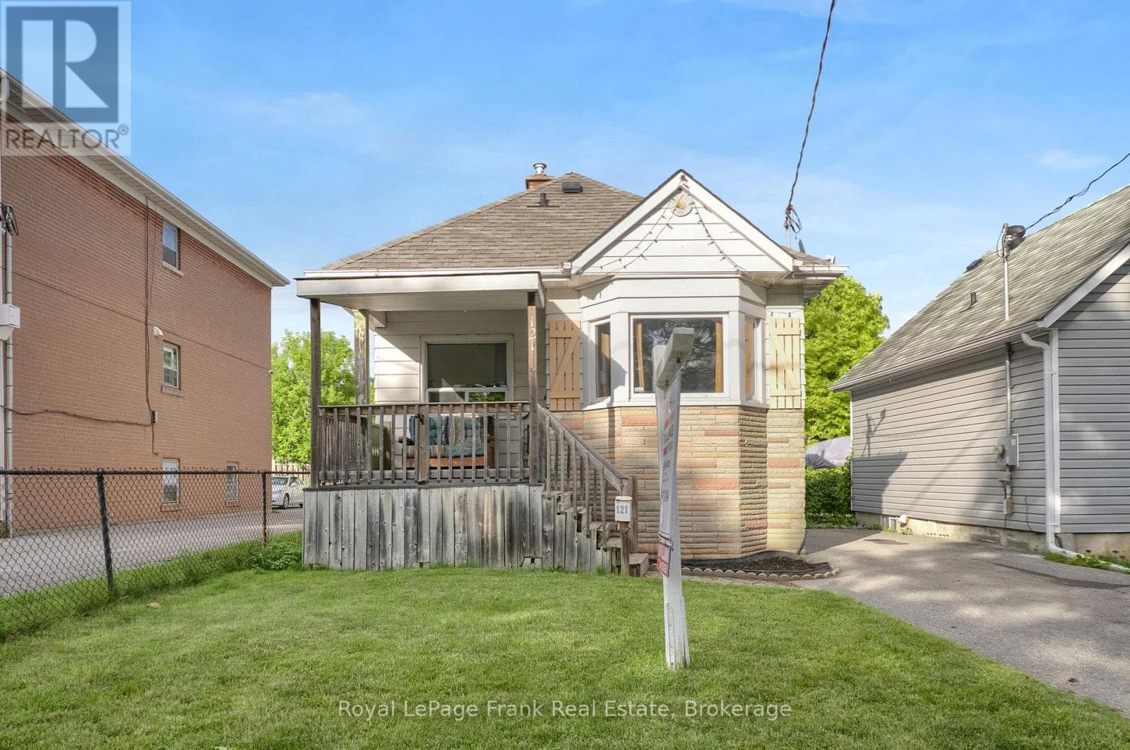 121 Cromwell Avenue