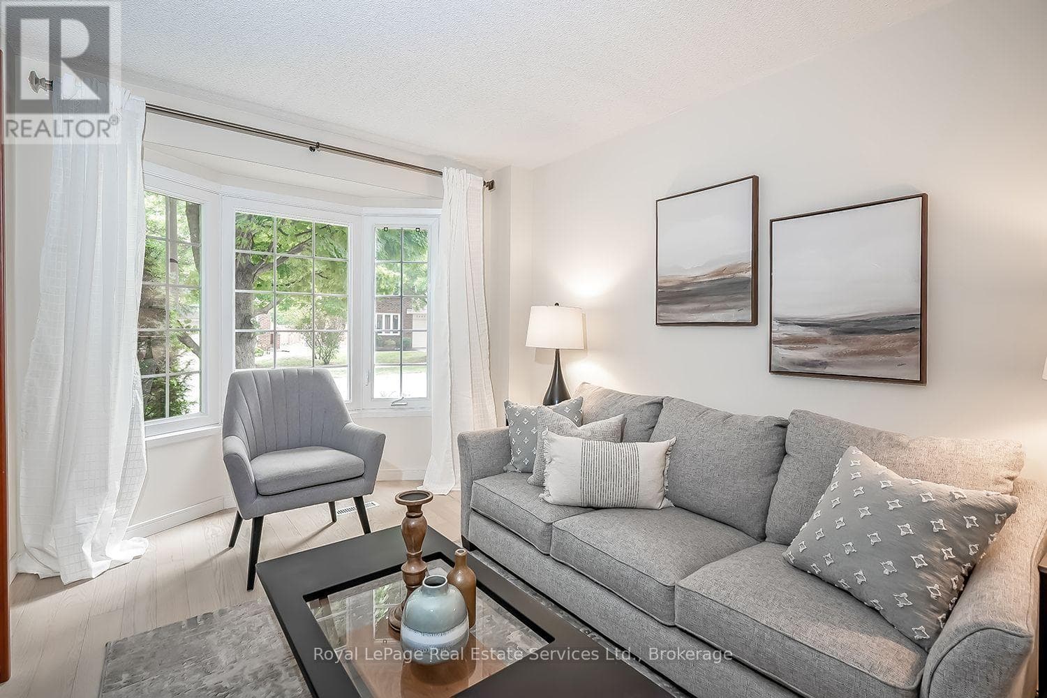 Single Family at 1194 Potters Wheel Crescent, Oakville (GA Glen Abbey), Ontario - Photo 6 - RE/MAX Garden City Realty