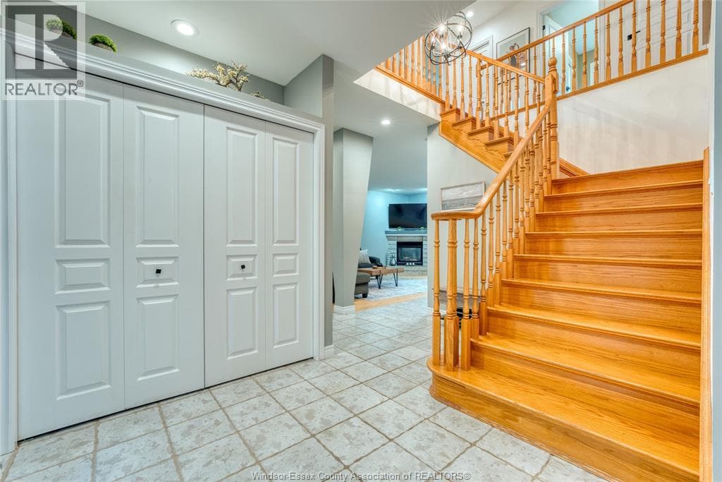 Single Family at 937 PAVAN, Windsor, Ontario - Photo 9 - RE/MAX Garden City Realty