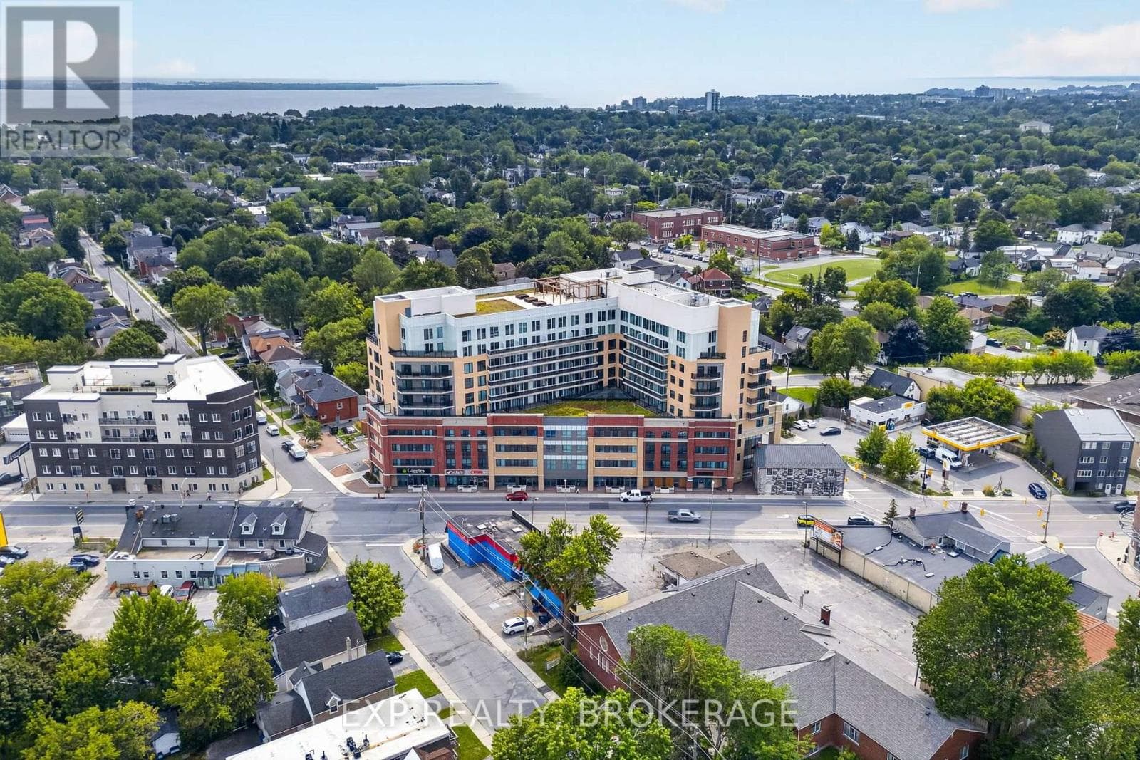 326- 652 Princess Street