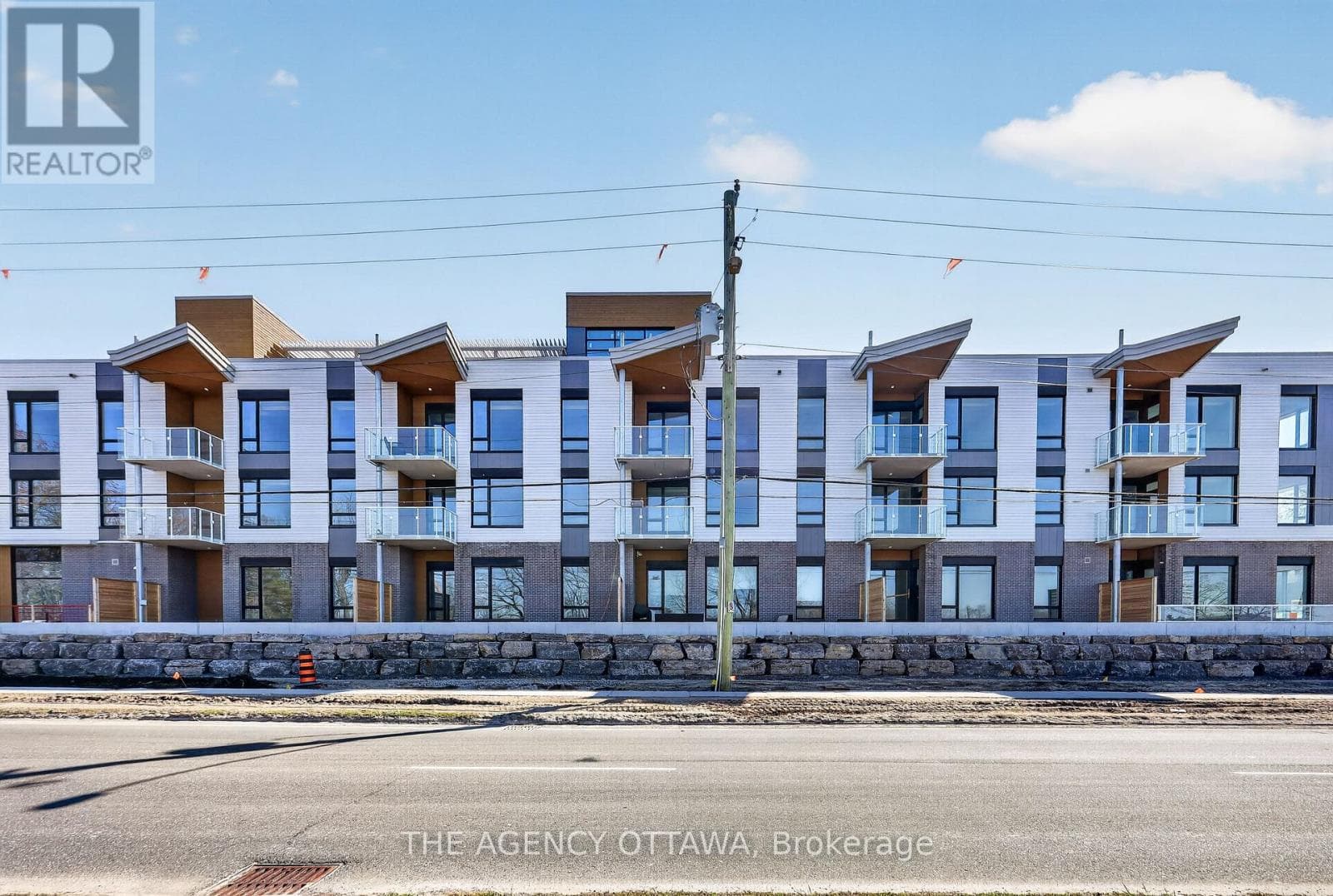 308- 3085 Riverside Drive