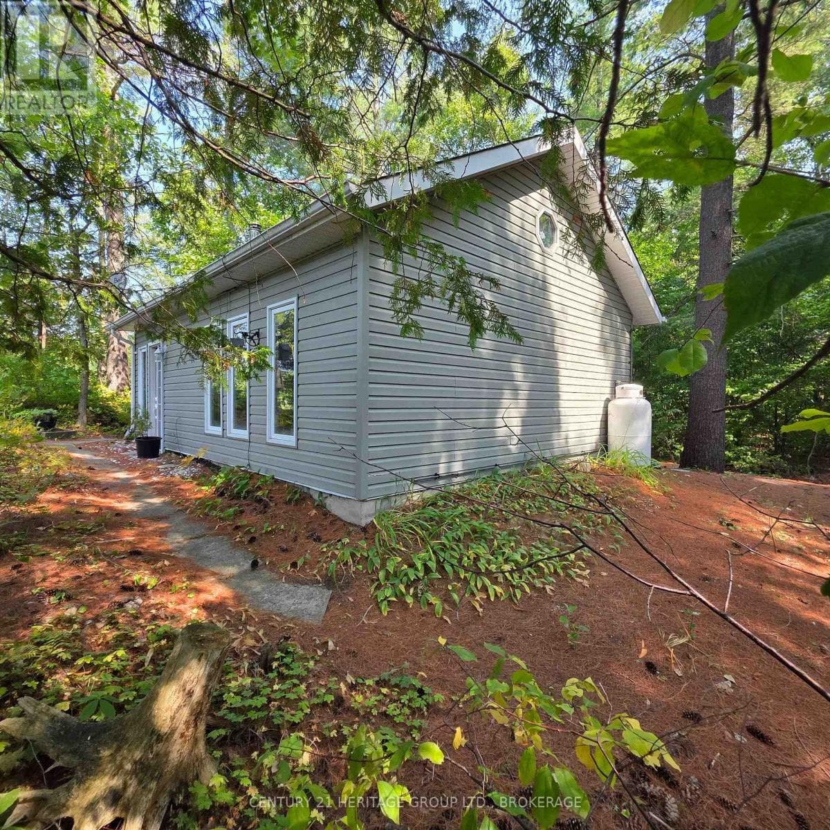 1036A Twin Lake Lane