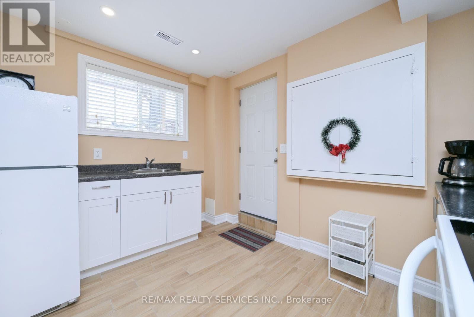 Single Family at 42 Brambirch Crescent, Brampton (Northwest Sandalwood Parkway), Ontario - Photo 9 - RE/MAX Garden City Realty