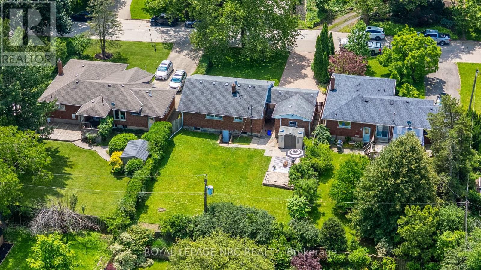 Single Family at 179 Woodside Drive, St. Catharines (Glendale/Glenridge), Ontario - Photo 2 - RE/MAX Garden City Realty