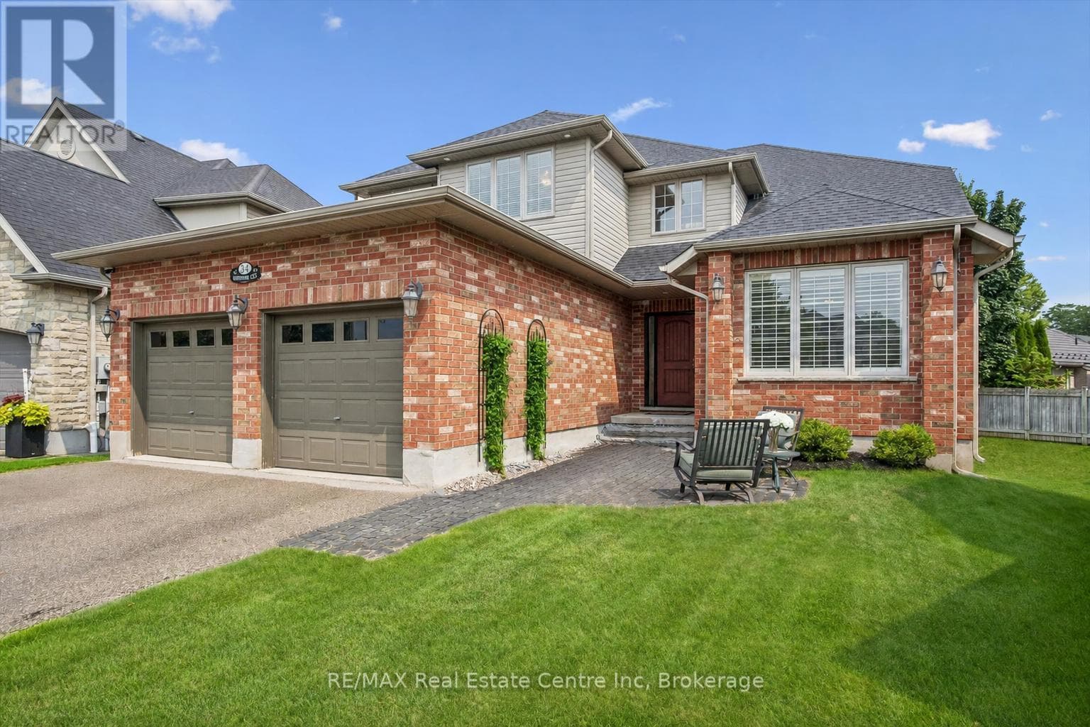Single Family at 34 Whetstone Crescent, Guelph (Pineridge/Westminster Woods), Ontario - Photo 2 - RE/MAX Garden City Realty