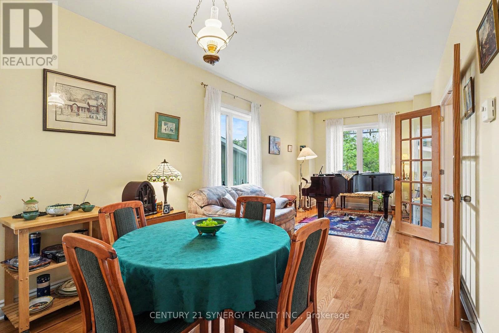 Single Family at 408 Brock Street, Merrickville-Wolford, Ontario - Photo 5 - RE/MAX Garden City Realty