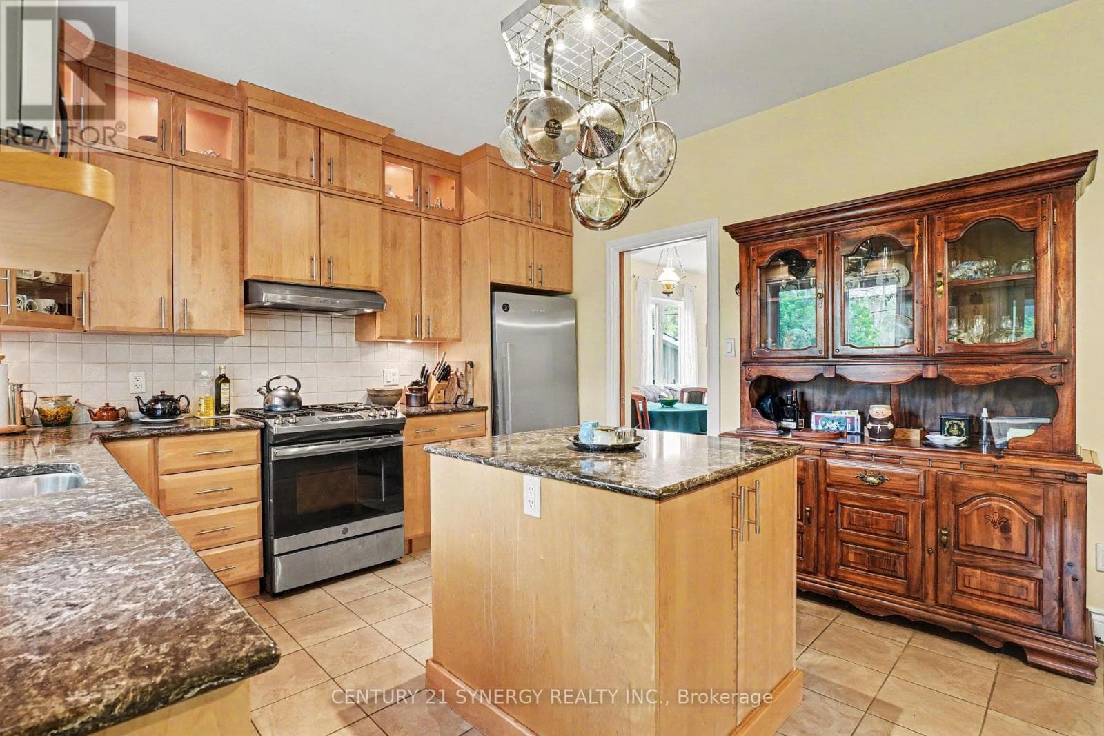 Single Family at 408 Brock Street, Merrickville-Wolford, Ontario - Photo 9 - RE/MAX Garden City Realty
