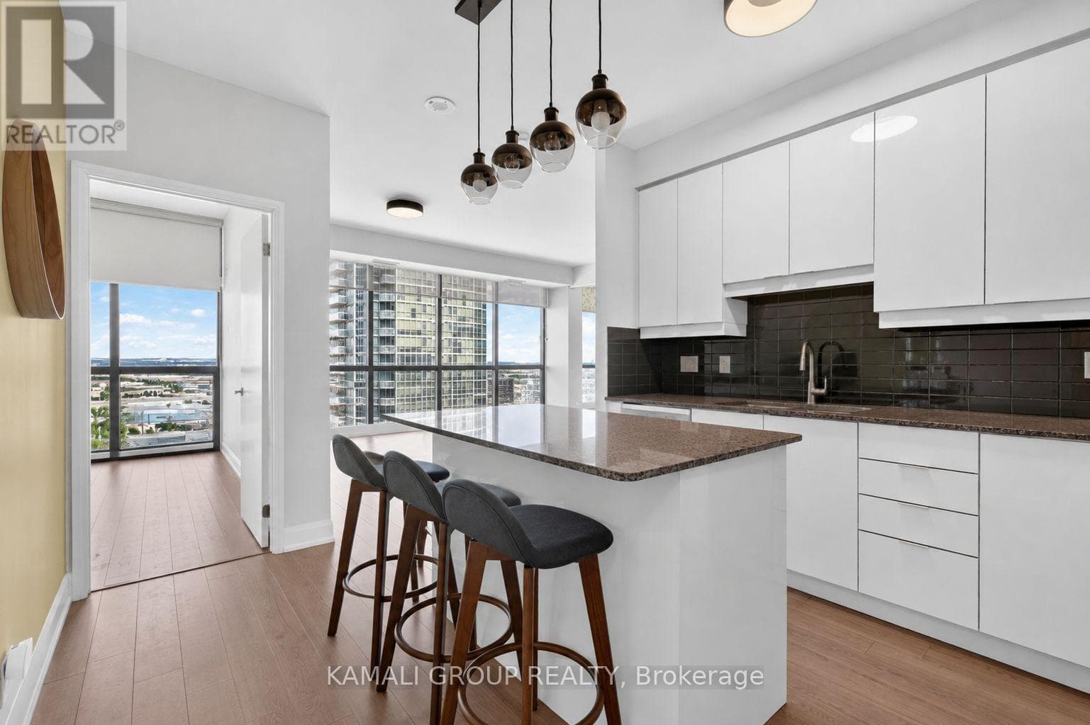 Single Family at 1909- 2910 Highway 7, Vaughan (Concord), Ontario - Photo 6 - RE/MAX Garden City Realty