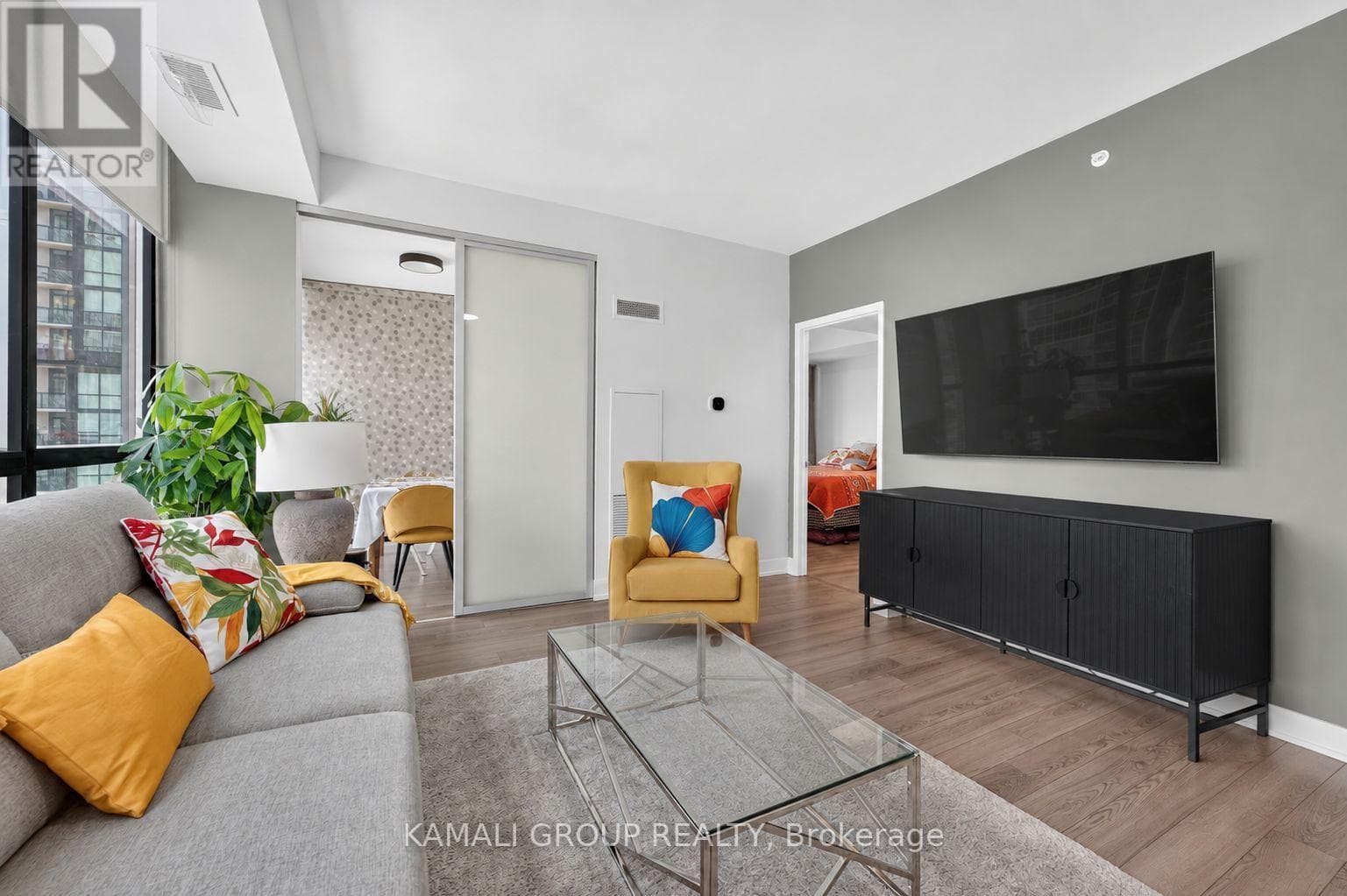 Single Family at 1909- 2910 Highway 7, Vaughan (Concord), Ontario - Photo 9 - RE/MAX Garden City Realty
