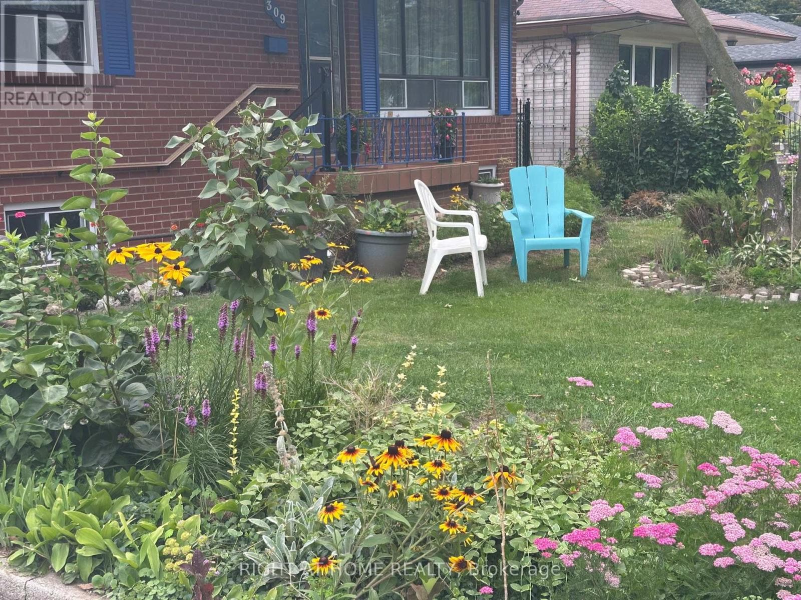 Single Family at 309 Queen Mary Drive, Oakville (CO Central), Ontario - Photo 10 - RE/MAX Garden City Realty
