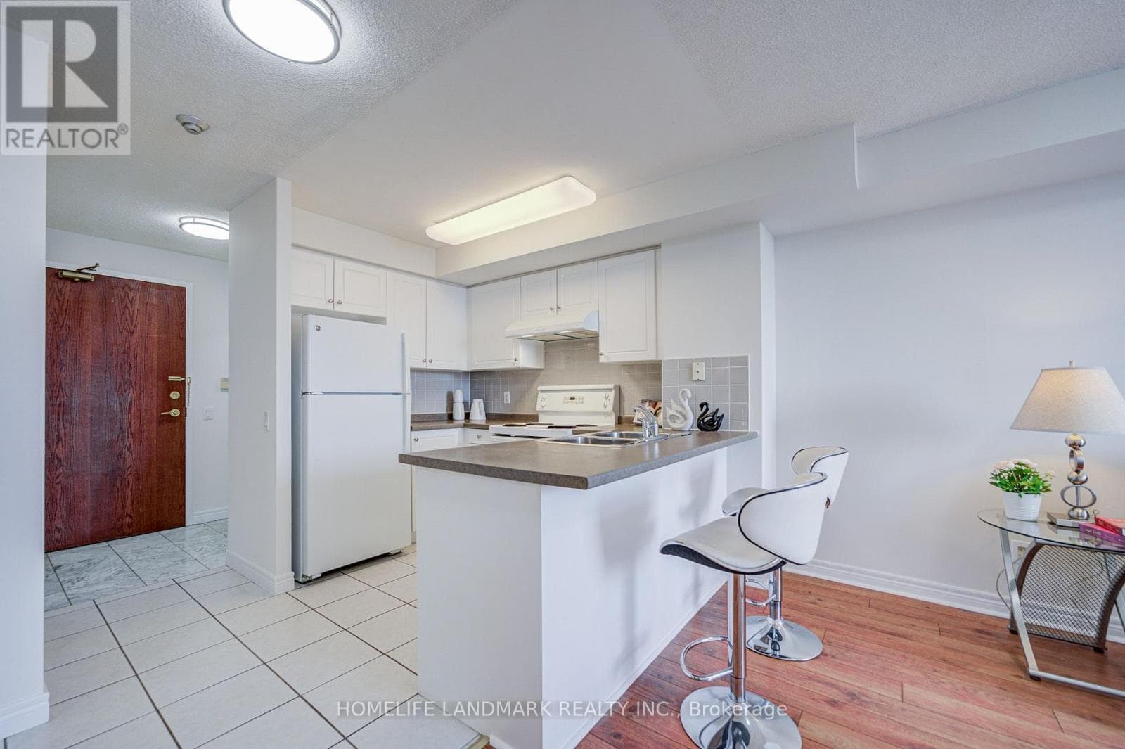 Single Family at 516- 25 Times Avenue, Markham (Commerce Valley), Ontario - Photo 9 - RE/MAX Garden City Realty