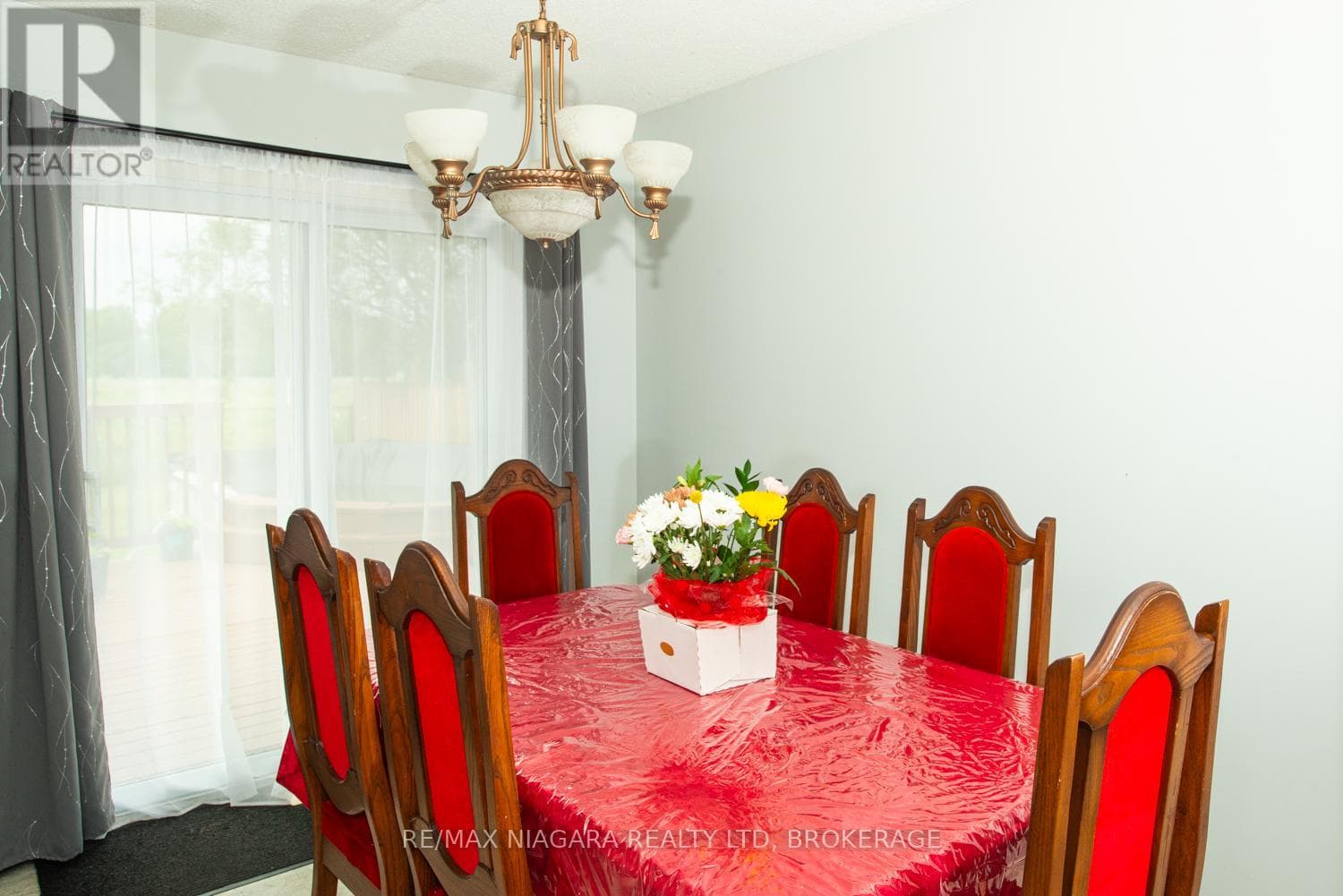 Single Family at 47 Elmvale Crescent, Port Colborne (Main Street), Ontario - Photo 7 - RE/MAX Garden City Realty