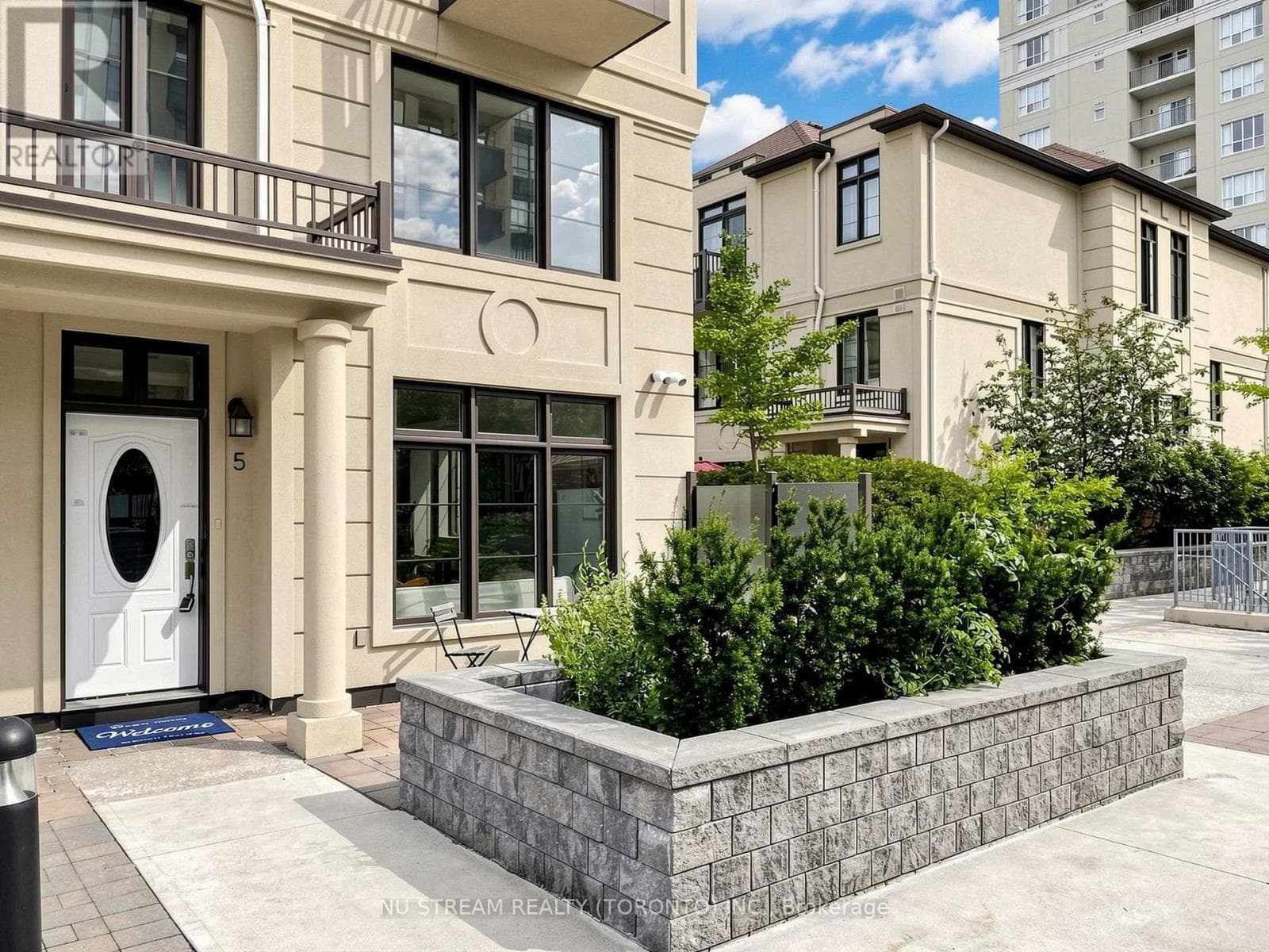 Single Family at 5- 7 Brighton Place, Vaughan (Crestwood-Springfarm-Yorkhill), Ontario - Photo 3 - RE/MAX Garden City Realty