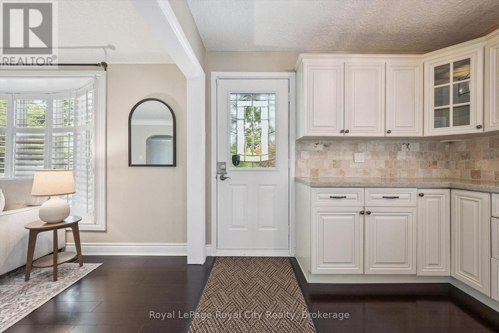 Single Family at 10 Sumac Place, Guelph (Riverside Park), Ontario - Photo 7 - RE/MAX Garden City Realty