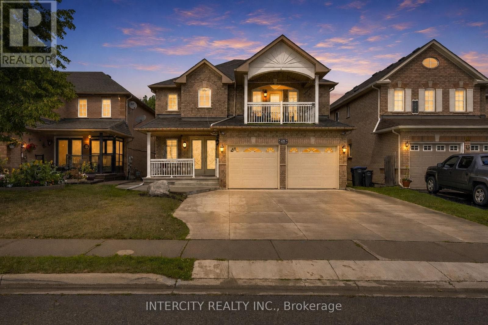 48 Avalanche Crescent