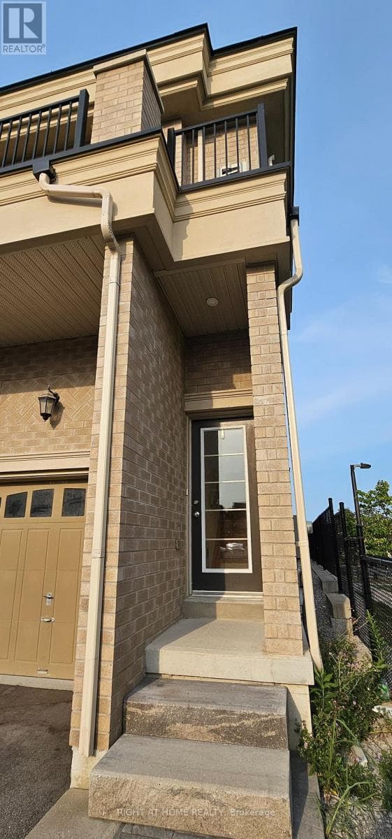 Single Family at Upper- 9430 Bayview Avenue, Richmond Hill (Observatory), Ontario - Photo 2 - RE/MAX Garden City Realty