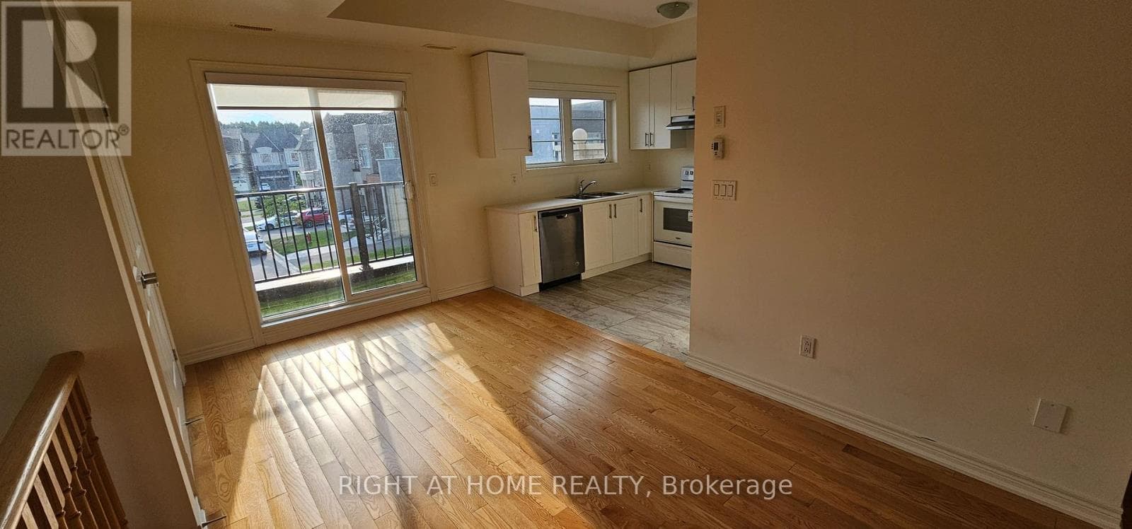 Single Family at Upper- 9430 Bayview Avenue, Richmond Hill (Observatory), Ontario - Photo 4 - RE/MAX Garden City Realty