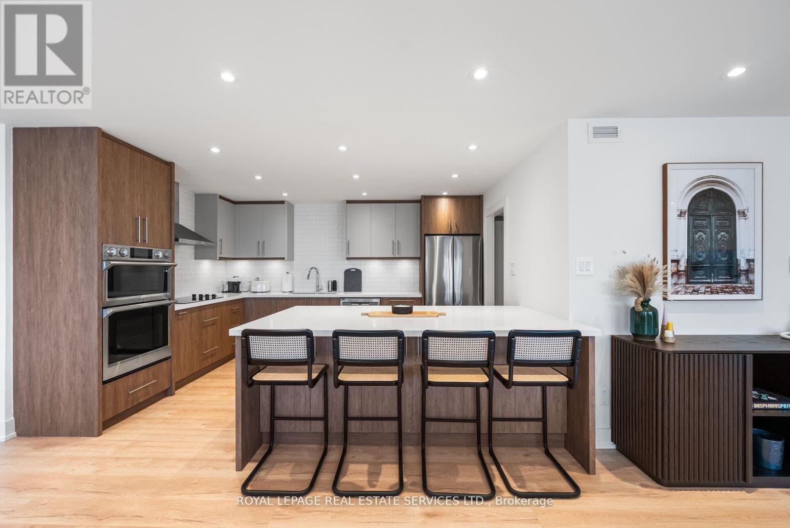 Single Family at 2008- 175 Cumberland Street, Toronto (Annex), Ontario - Photo 10 - RE/MAX Garden City Realty