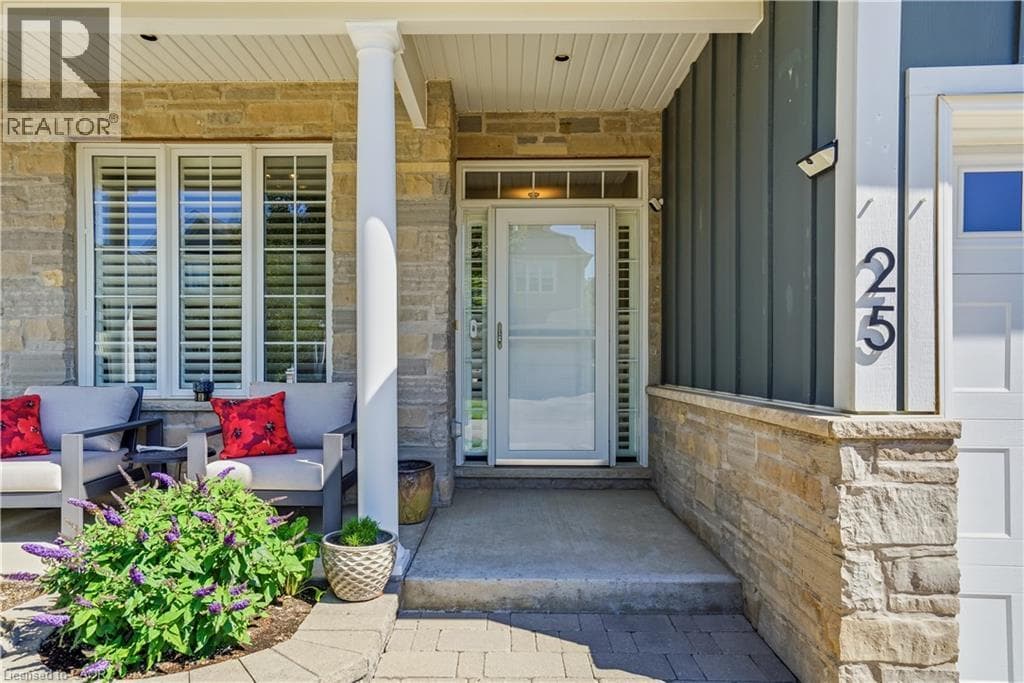 Single Family at 25 RIESLING Drive, Niagara-on-the-Lake, Ontario - Photo 8 - RE/MAX Garden City Realty