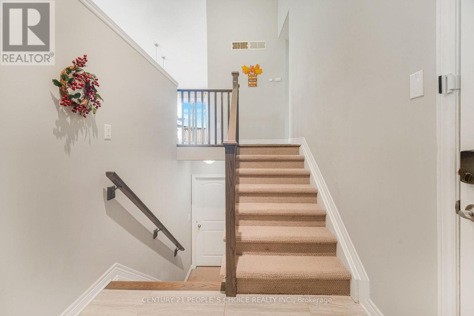 Single Family at 6534 SAM IORFIDA Drive, Niagara Falls (Oldfield), Ontario - Photo 3 - RE/MAX Garden City Realty