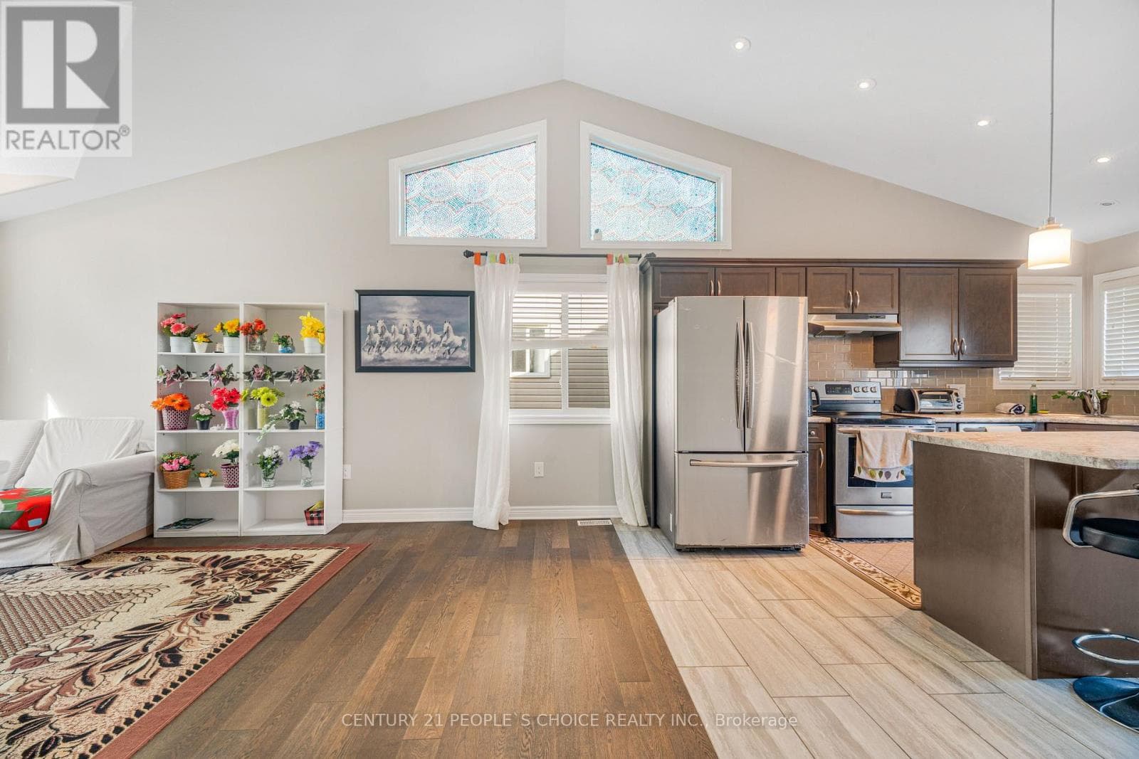 Single Family at 6534 SAM IORFIDA Drive, Niagara Falls (Oldfield), Ontario - Photo 6 - RE/MAX Garden City Realty