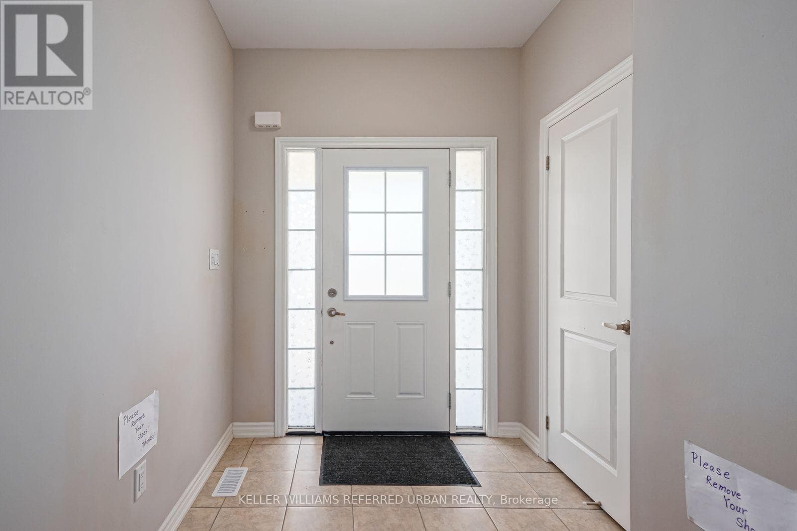 Single Family at 209 Breton Street, Clearview (Stayner), Ontario - Photo 4 - RE/MAX Garden City Realty