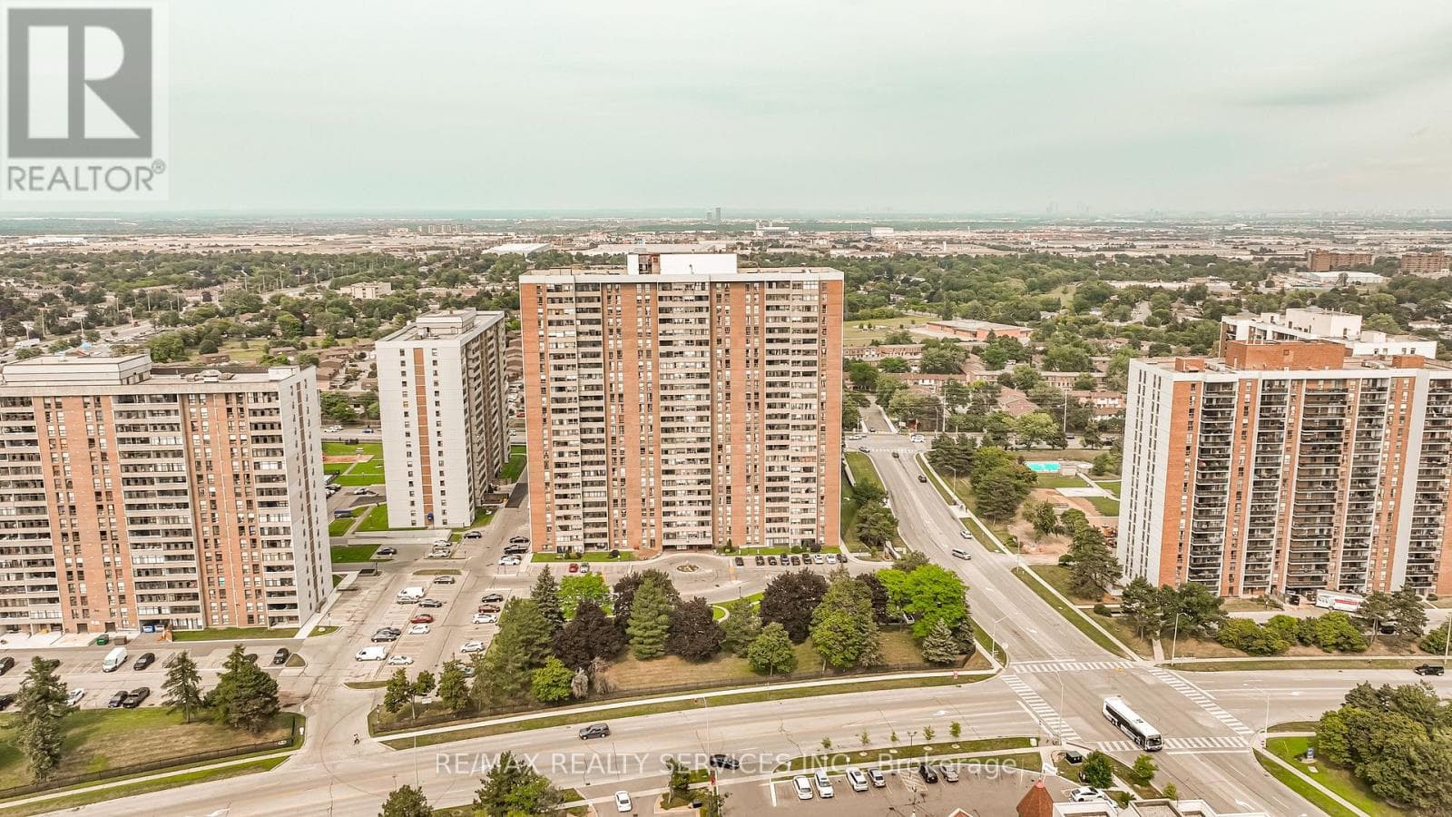 2102- 18 Knightsbridge Road