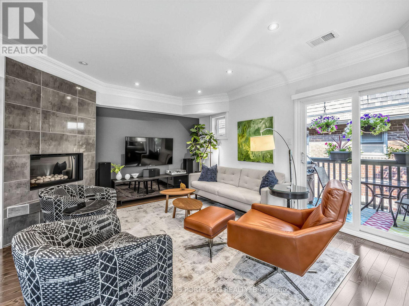 Single Family at 2C Shank Street, Toronto (Niagara), Ontario - Photo 5 - RE/MAX Garden City Realty