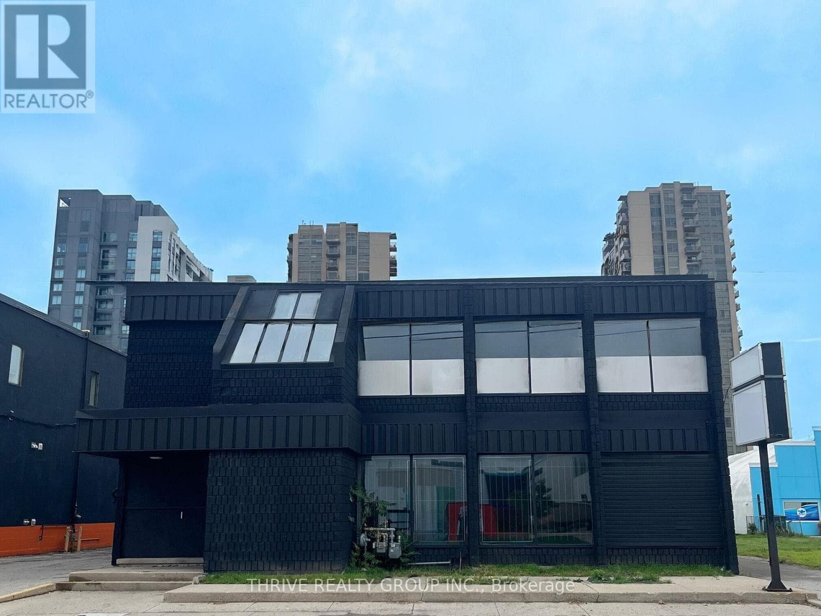 724 York Street