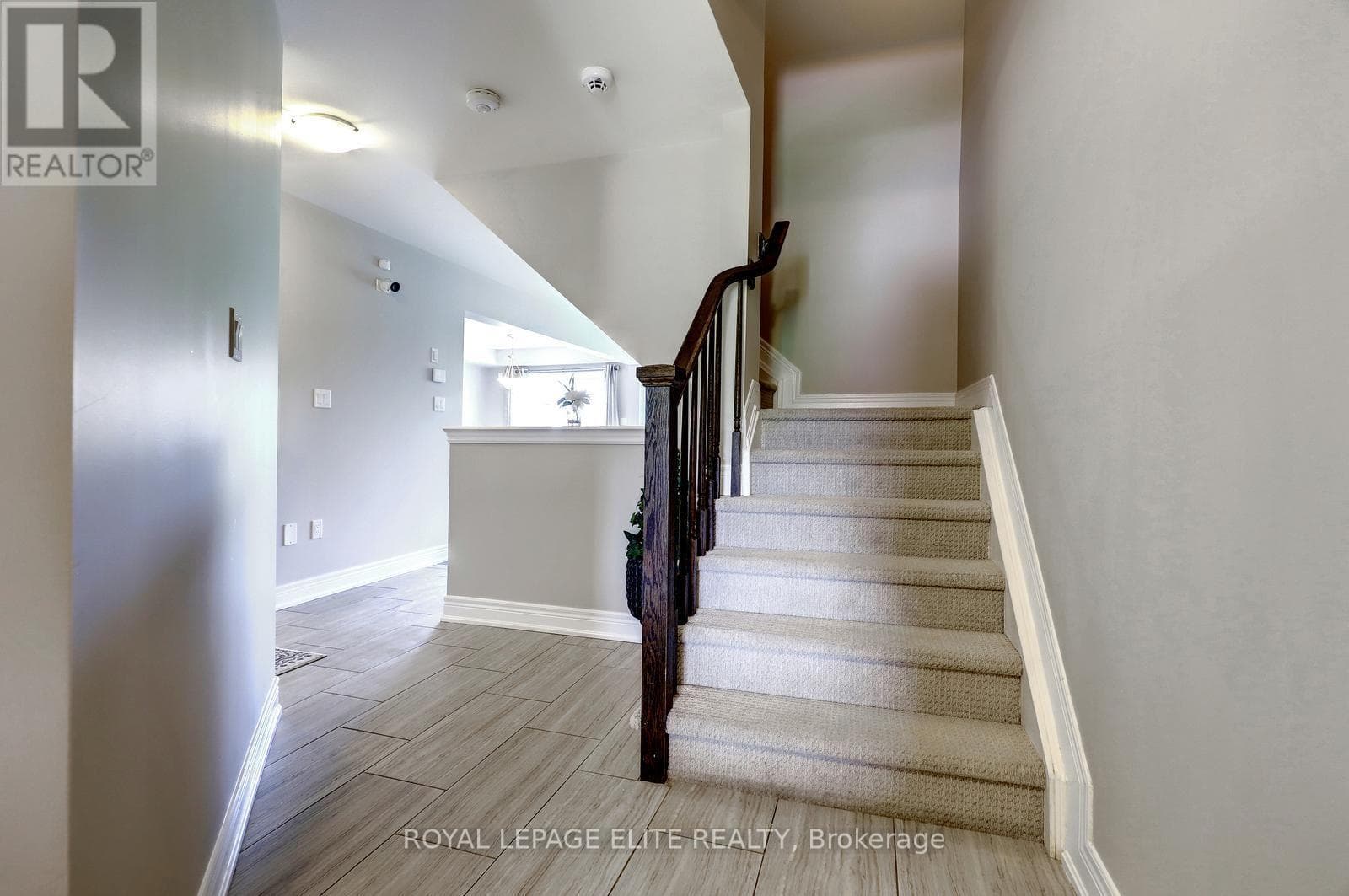 Single Family at 8025 Cole Court, Niagara Falls (Oldfield), Ontario - Photo 7 - RE/MAX Garden City Realty