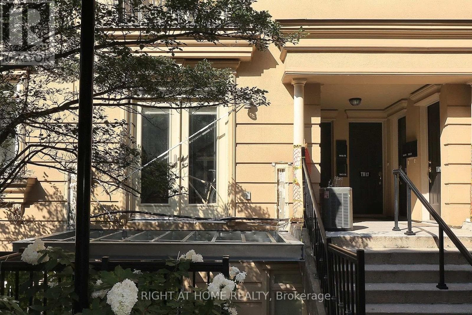 TH12- 78 Carr Street