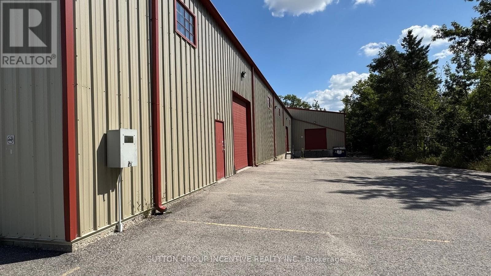 Industrial at 1509 SNOW VALLEY Road, Springwater (Midhurst), Ontario - Photo 3 - RE/MAX Garden City Realty