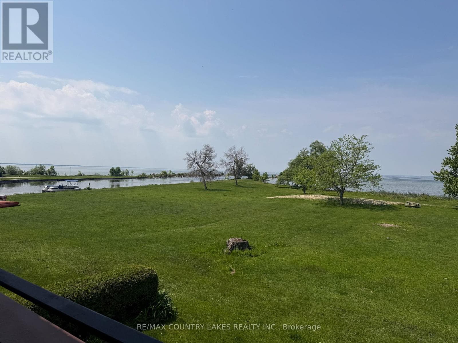 Single Family at 11- 1 Paradise Boulevard, Ramara, Ontario - Photo 3 - RE/MAX Garden City Realty