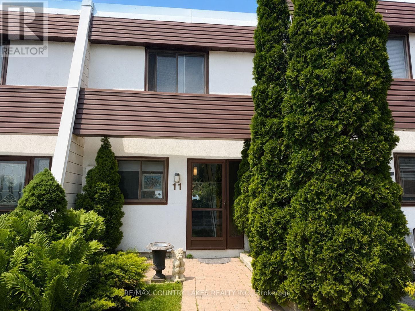 11- 1 Paradise Boulevard