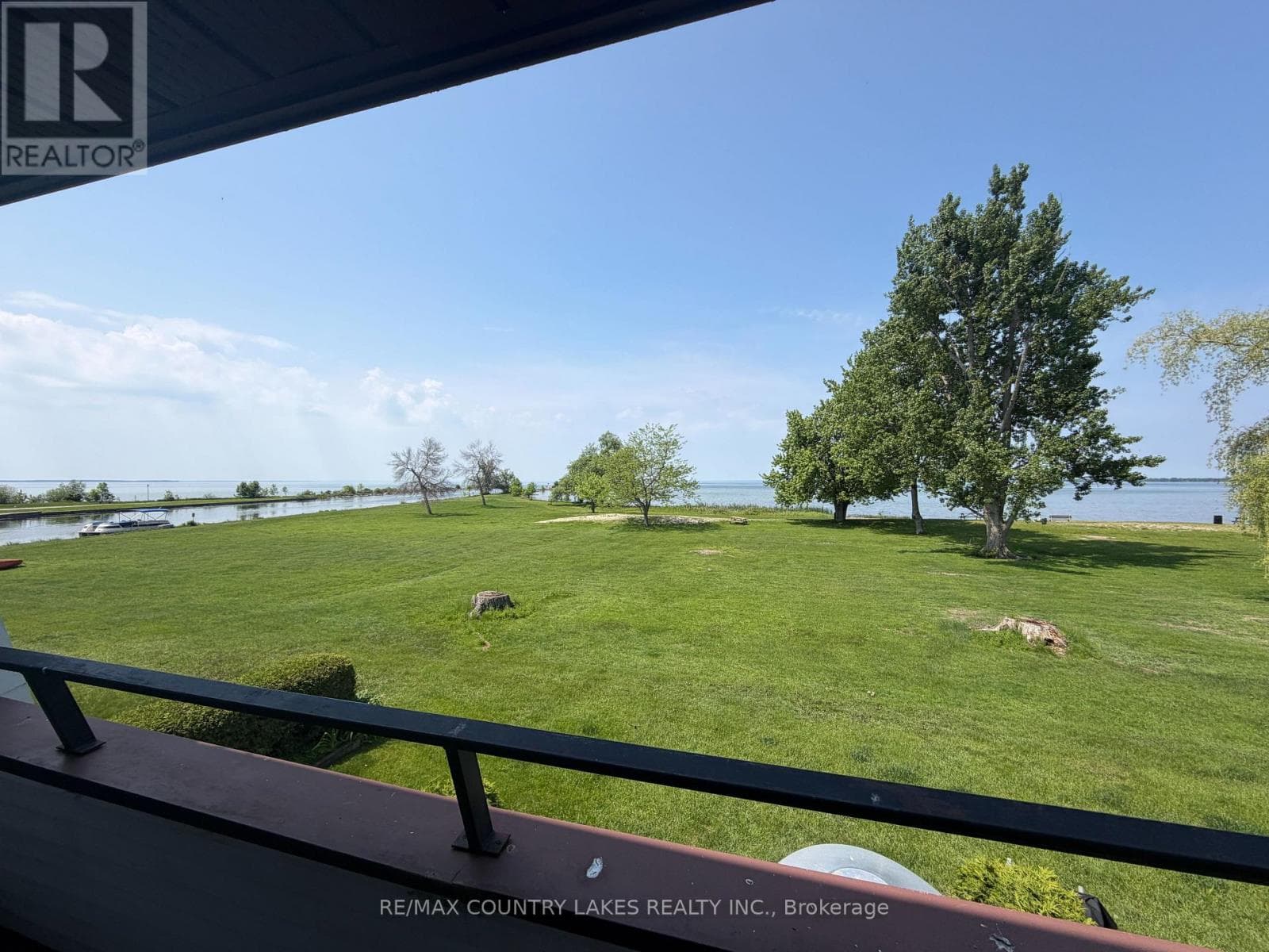 Single Family at 11- 1 Paradise Boulevard, Ramara, Ontario - Photo 4 - RE/MAX Garden City Realty