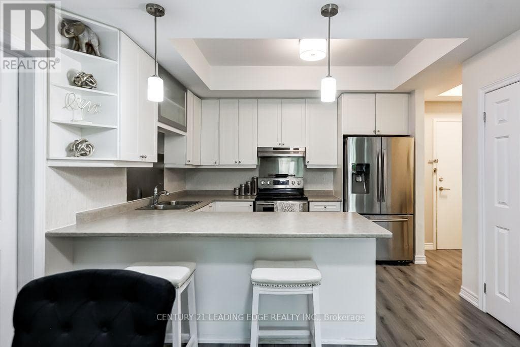 Single Family at 209- 660 Gordon Street, Whitby (Port Whitby), Ontario - Photo 6 - RE/MAX Garden City Realty