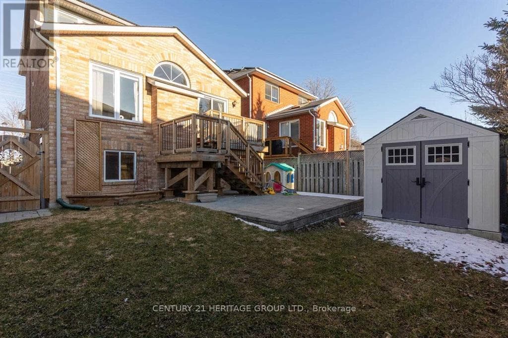 Single Family at 521 Heddle Crescent, Newmarket (Stonehaven-Wyndham), Ontario - Photo 7 - RE/MAX Garden City Realty