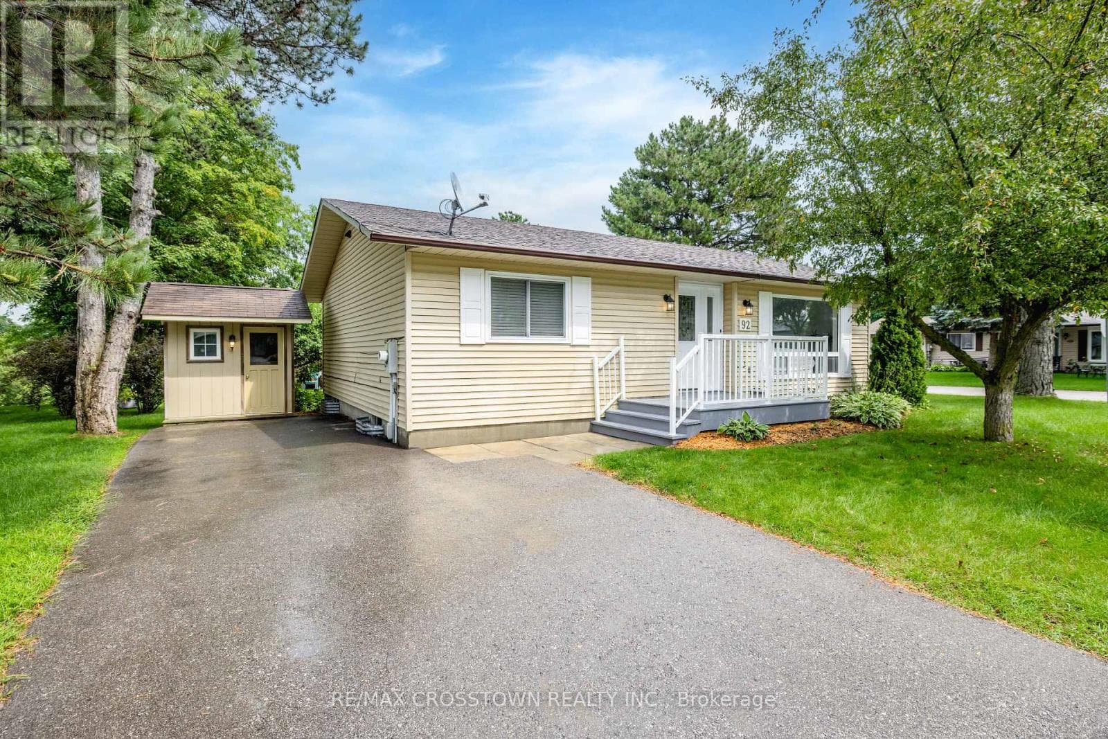 92 Tecumseth Pines Drive