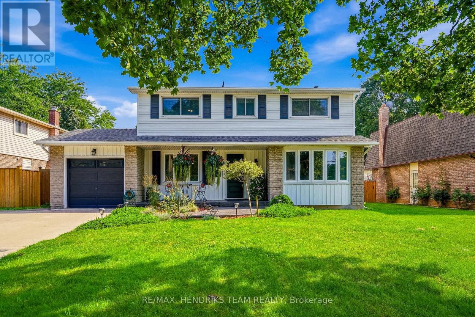 4 Royal Orchard Crescent