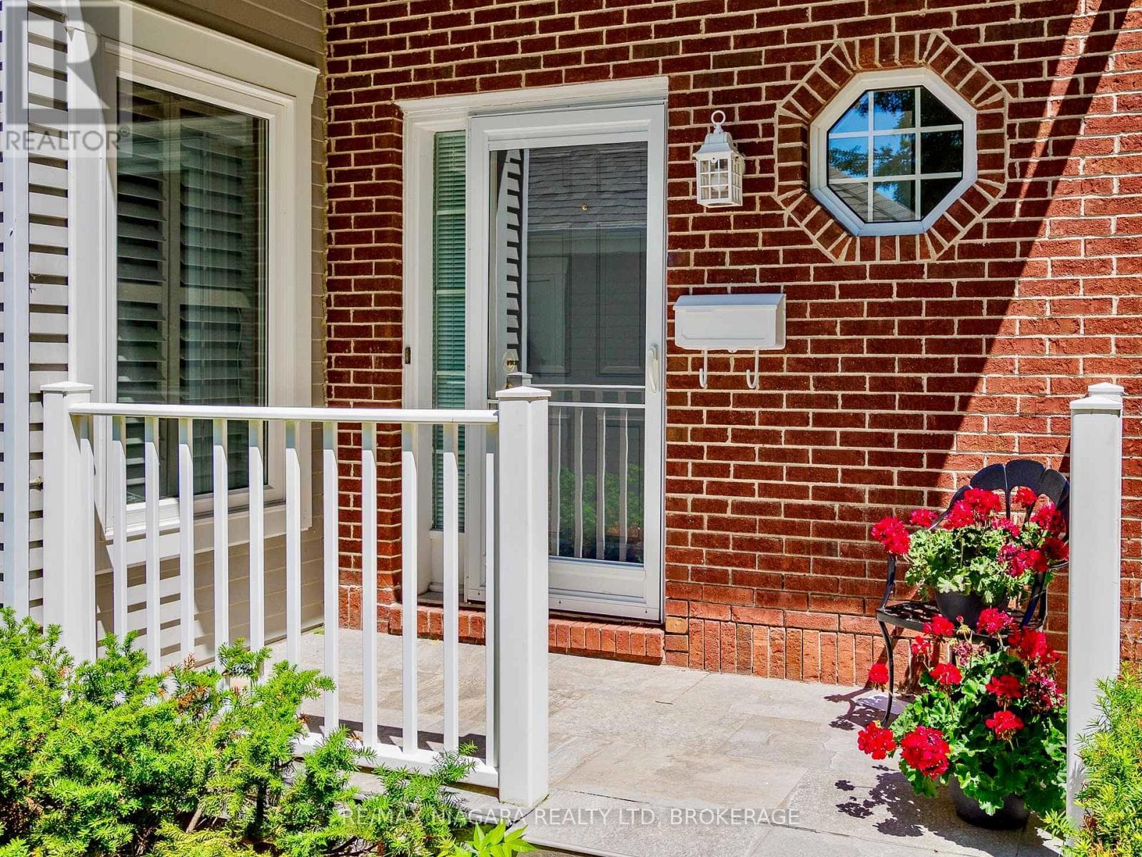 Single Family at 23- 5 Lakeside Drive, St. Catharines (Port Weller), Ontario - Photo 2 - RE/MAX Garden City Realty