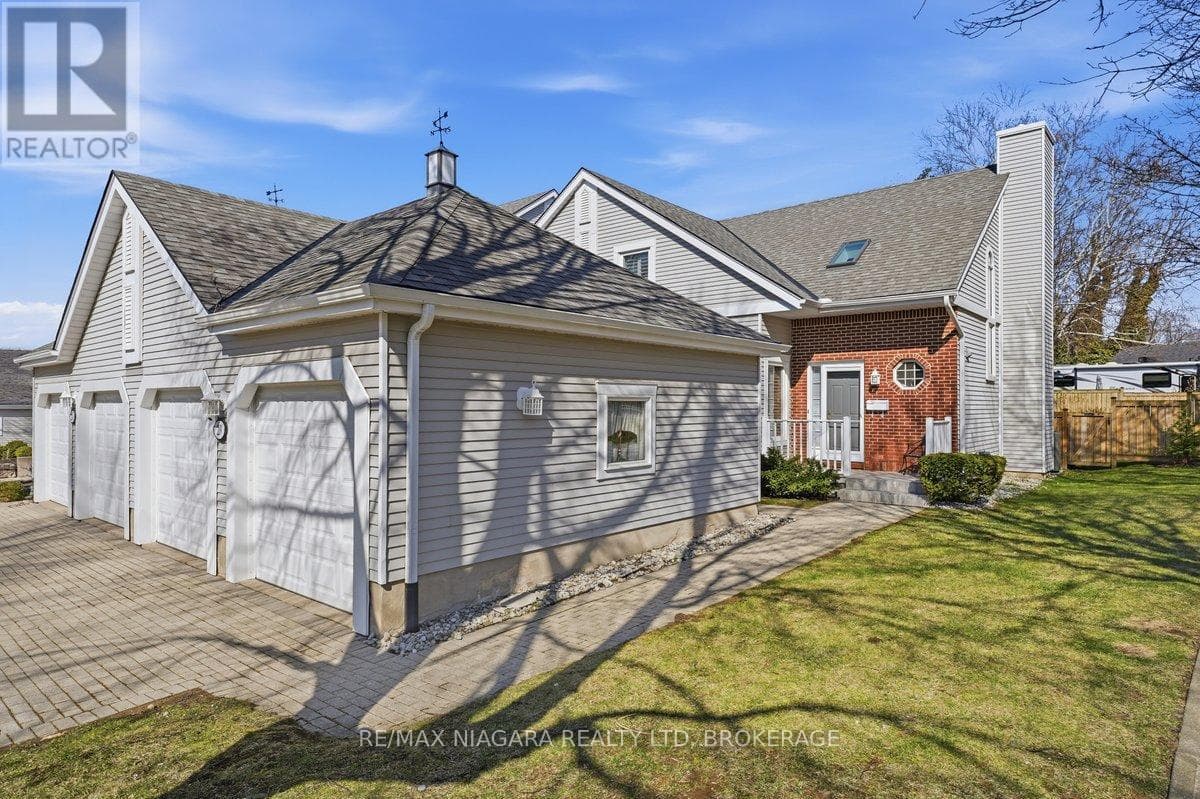 Single Family at 23- 5 Lakeside Drive, St. Catharines (Port Weller), Ontario - Photo 6 - RE/MAX Garden City Realty