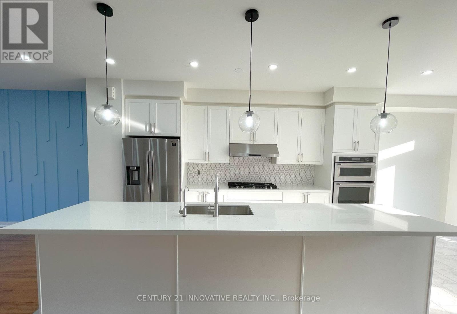Single Family at 912 Kicking Horse Path, Oshawa (McLaughlin), Ontario - Photo 6 - RE/MAX Garden City Realty