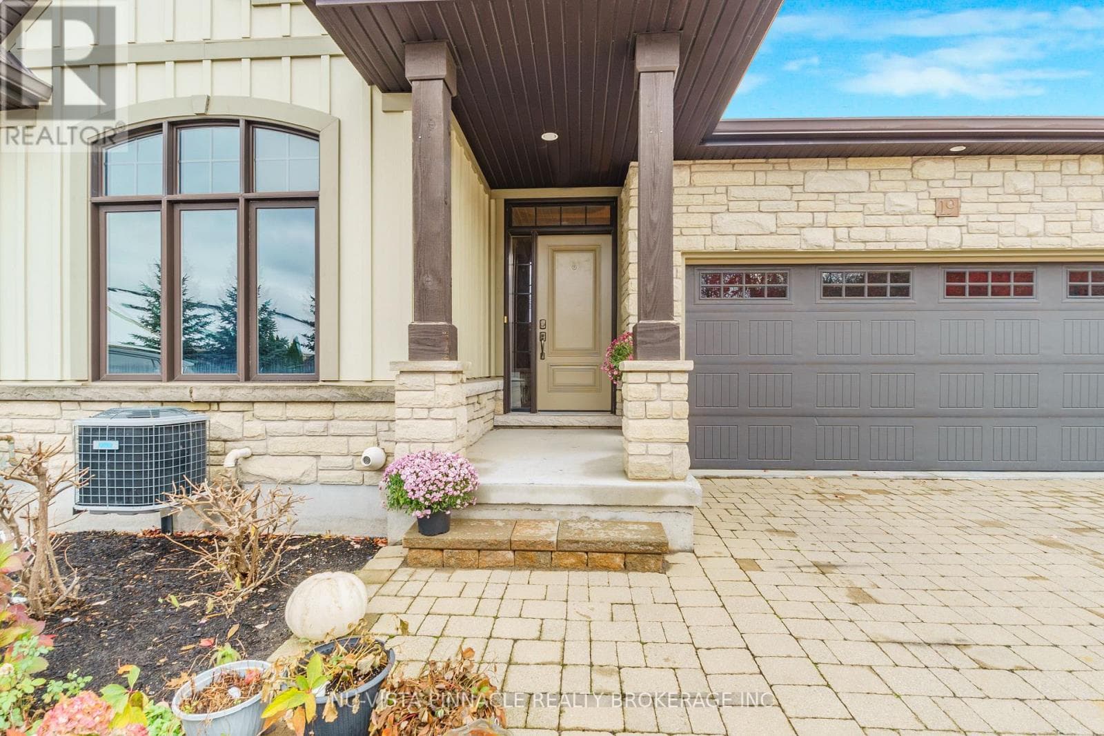 10- 19 Hillside Drive